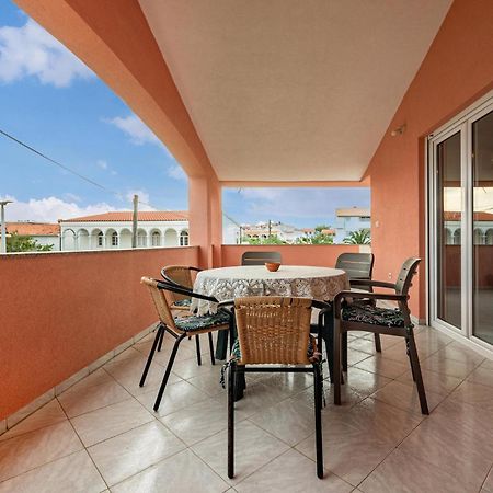 Beautiful Apartment In Vir With Wifi Экстерьер фото