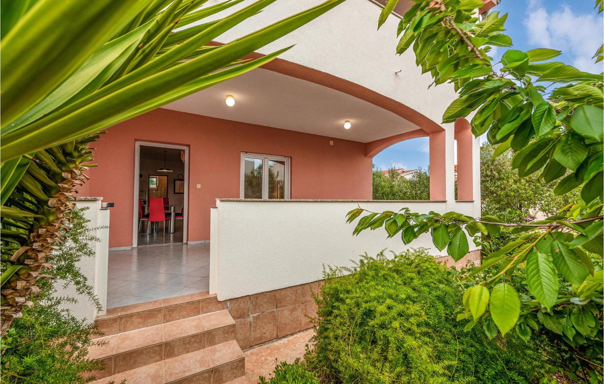 Beautiful Apartment In Vir With Wifi Экстерьер фото