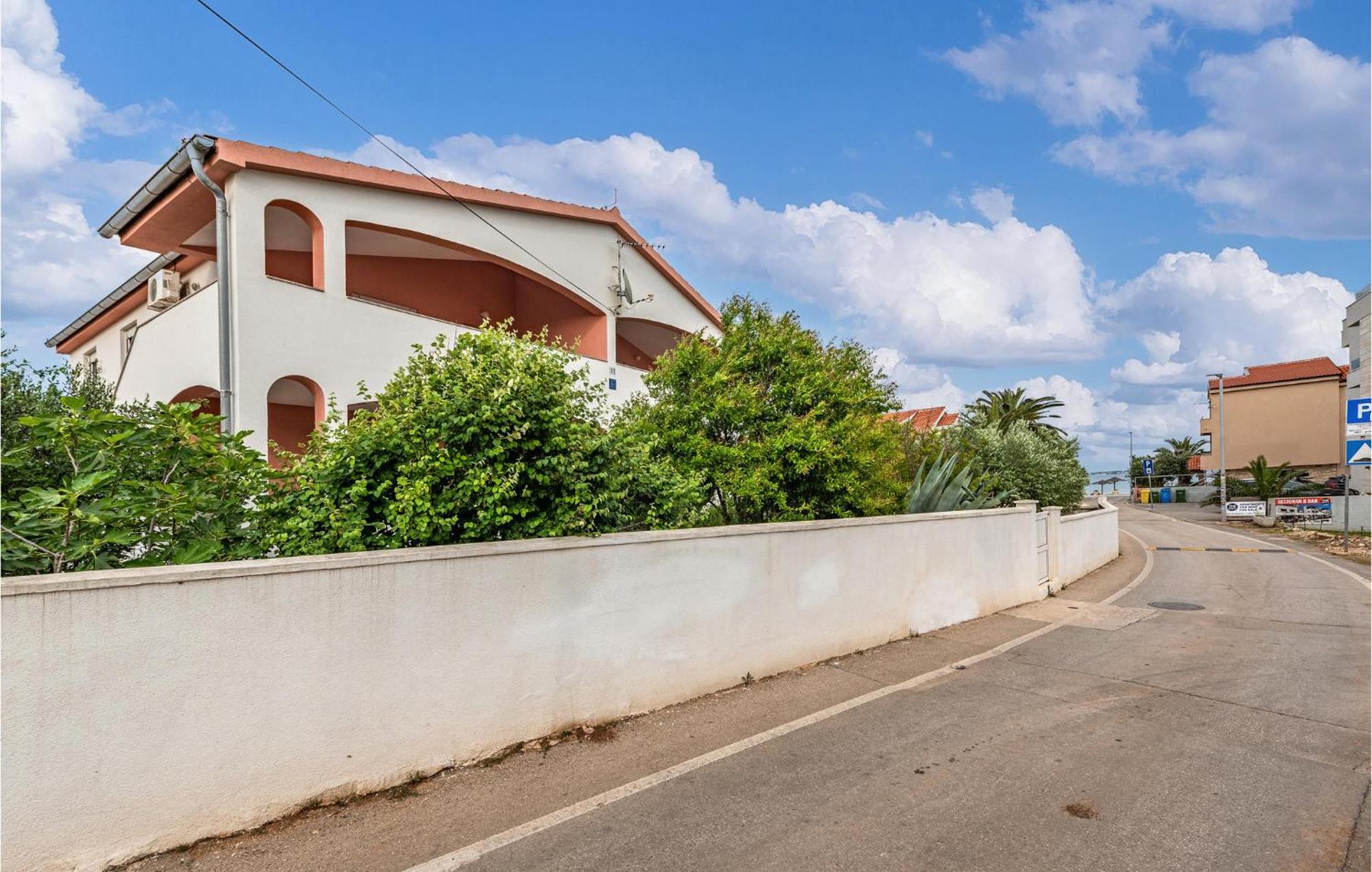 Beautiful Apartment In Vir With Wifi Экстерьер фото